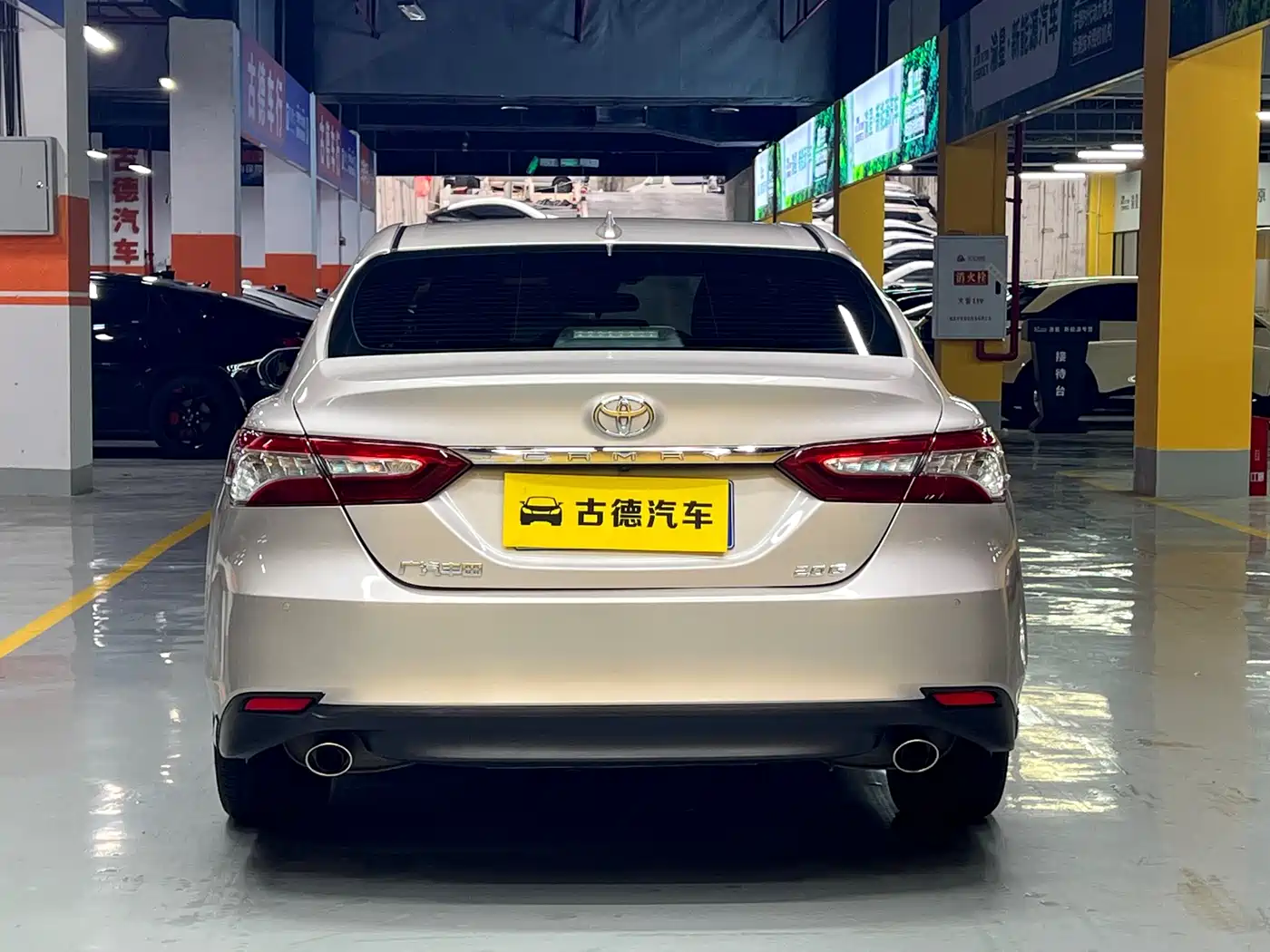  CAMRY