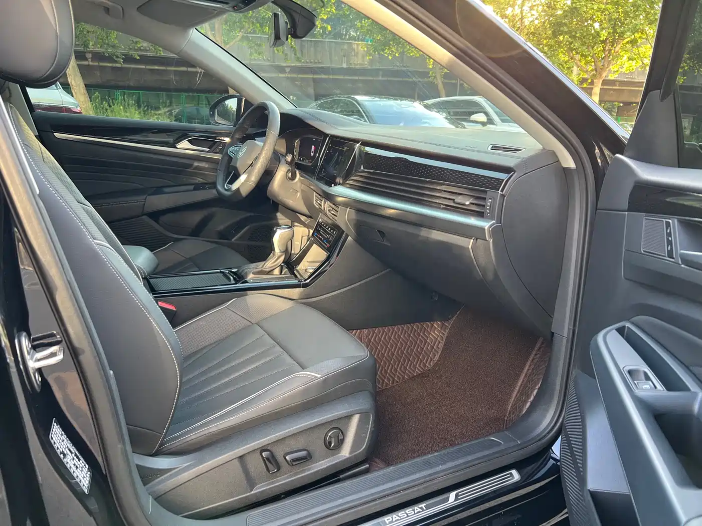 Volkswagen Passat 2024 380TSI Dragon Soaring Edition фото 13