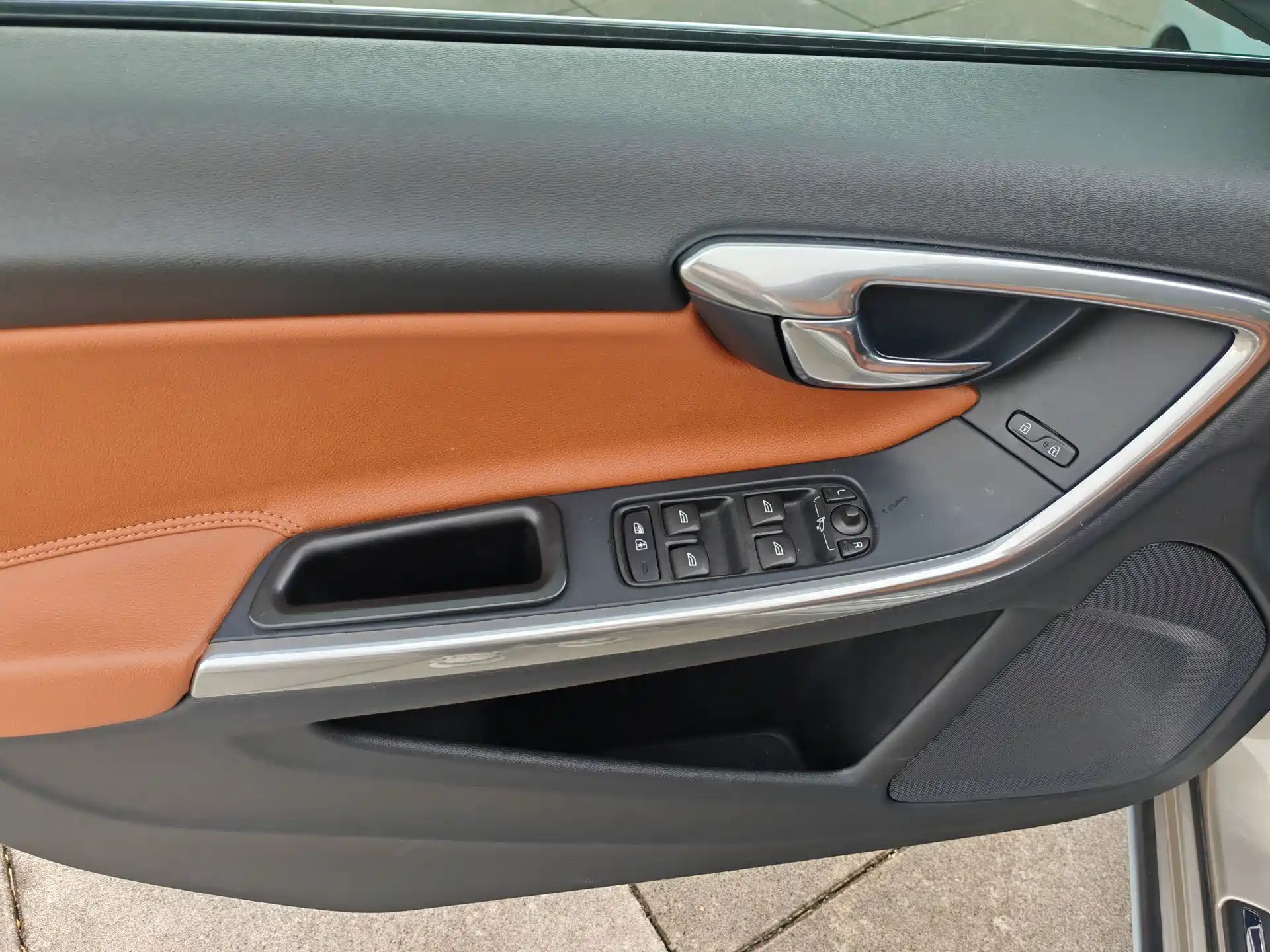 Photo 8 - Volvo V60