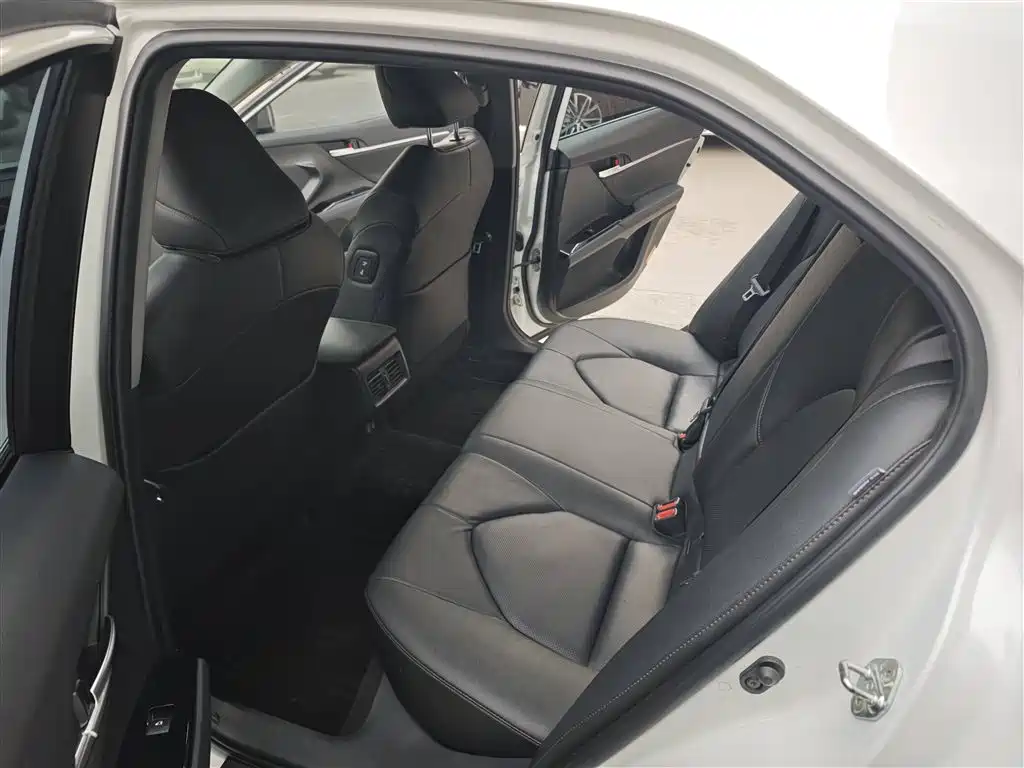 Toyota Camry 2019 Facelift 2.0G Luxury Edition фото 8