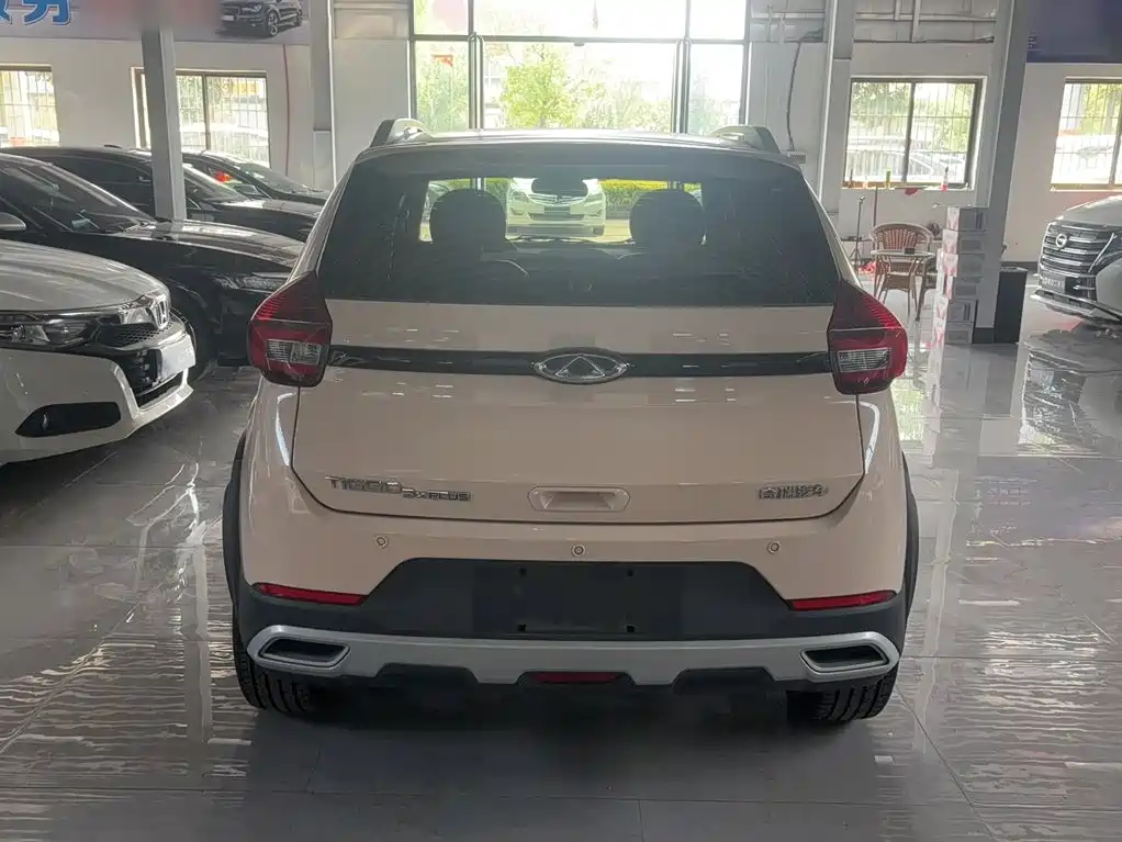 Chery Tiggo 3x 2023 2022 PLUS 1.5L CVT Fashion+