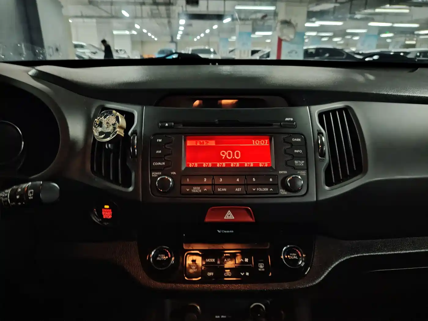 Kia Sportage 2011 2.0L Automatic 2WD GLS фото 9