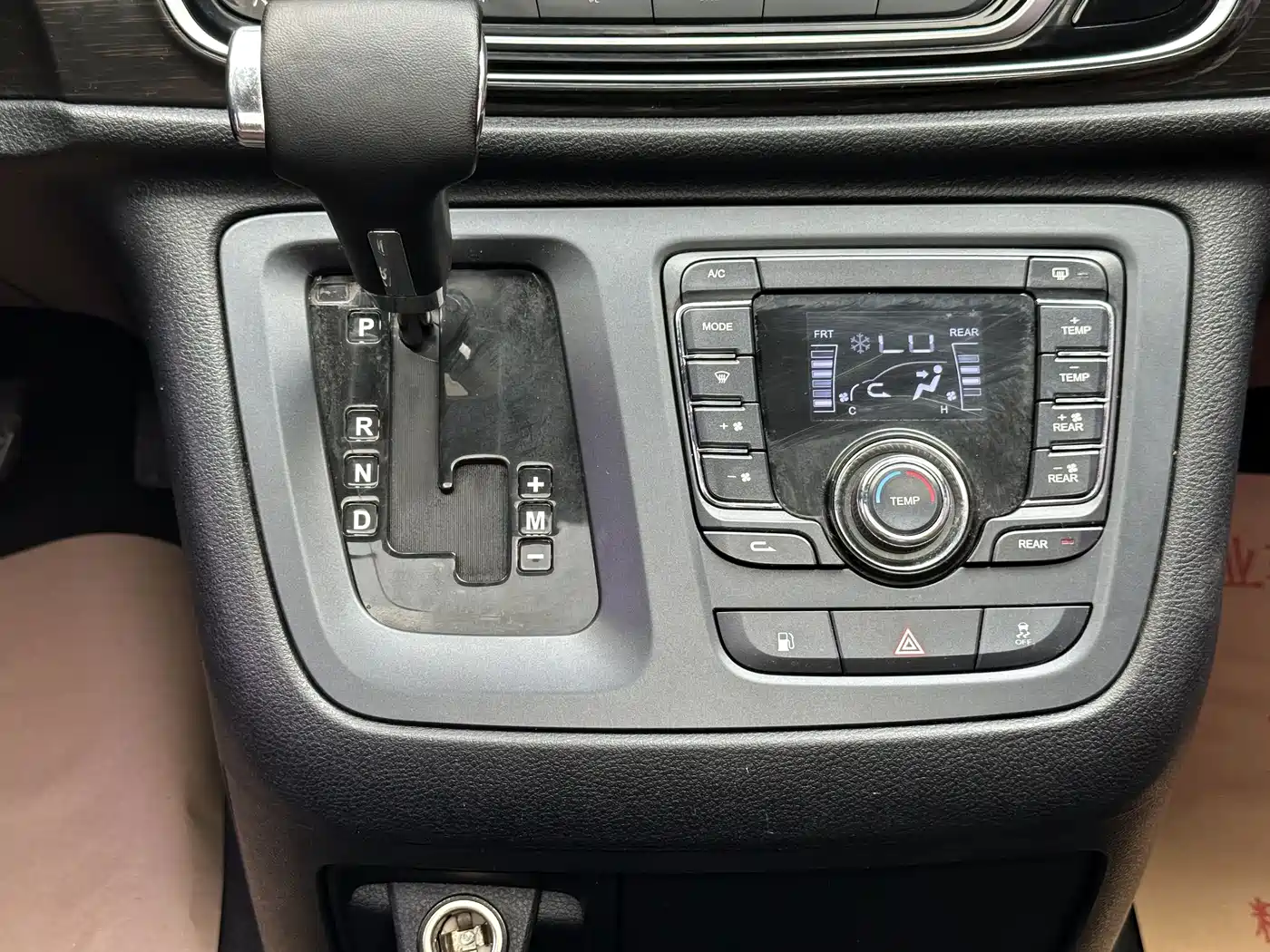 SAIC Maxus Maxus G10 2018 2018 PLUS 2.0T Automatic Flagship Edition