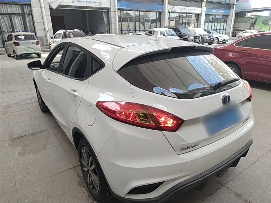 Changan Eado XT 2016 2016 1.6L Manual Stylish Cool Edition