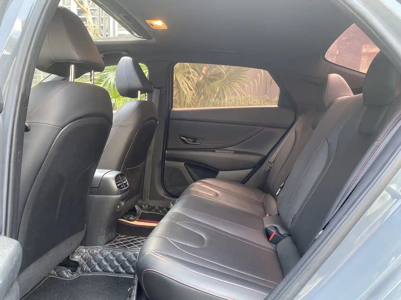 Hyundai Elantra 2022 240TGDi DCT LUX Premium Edition фото 6