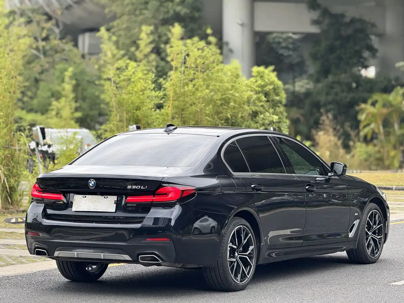 BMW 5 Series 2023 Facelift 530Li Premium M Sport Package фото 15