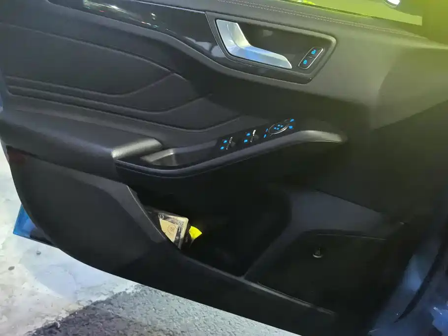 Ford Focus 2022 2022 Sedan EcoBoost 180 Automatic ST Line