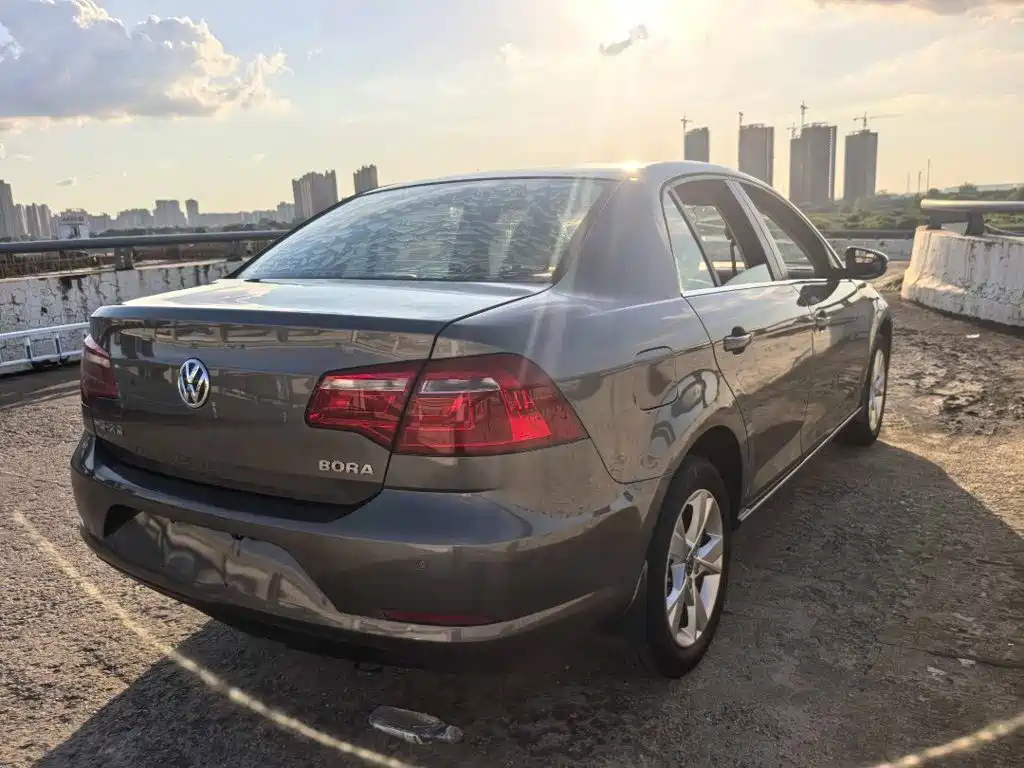 Volkswagen Bora 2014 2014 1.6L Automatic Comfort Edition