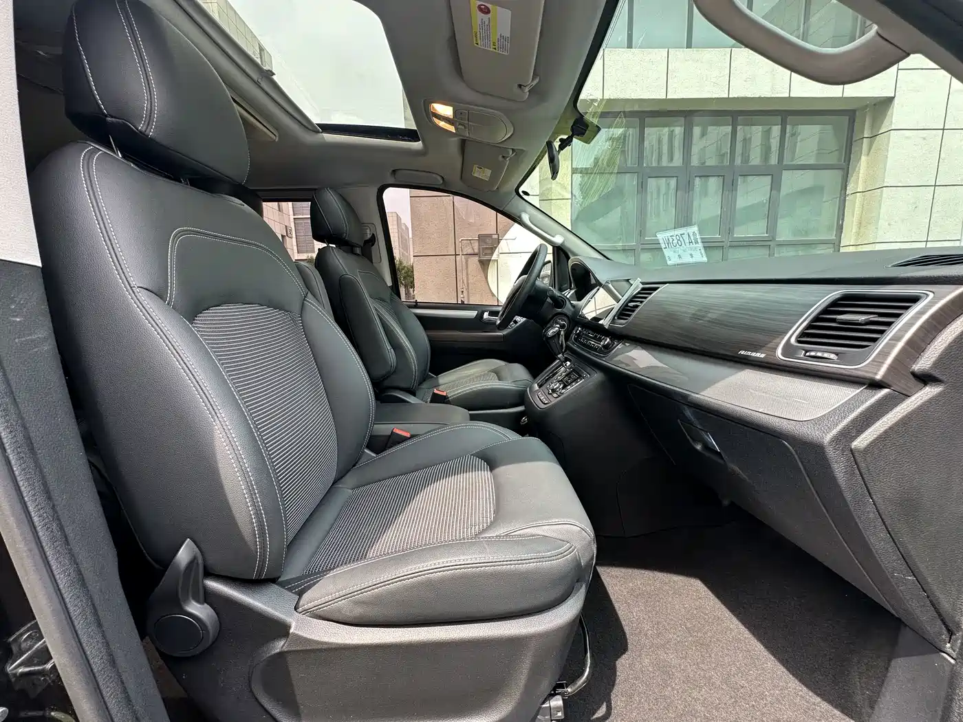 SAIC Maxus Maxus G10 2019 2018 PLUS 2.0T Automatic Elite Edition
