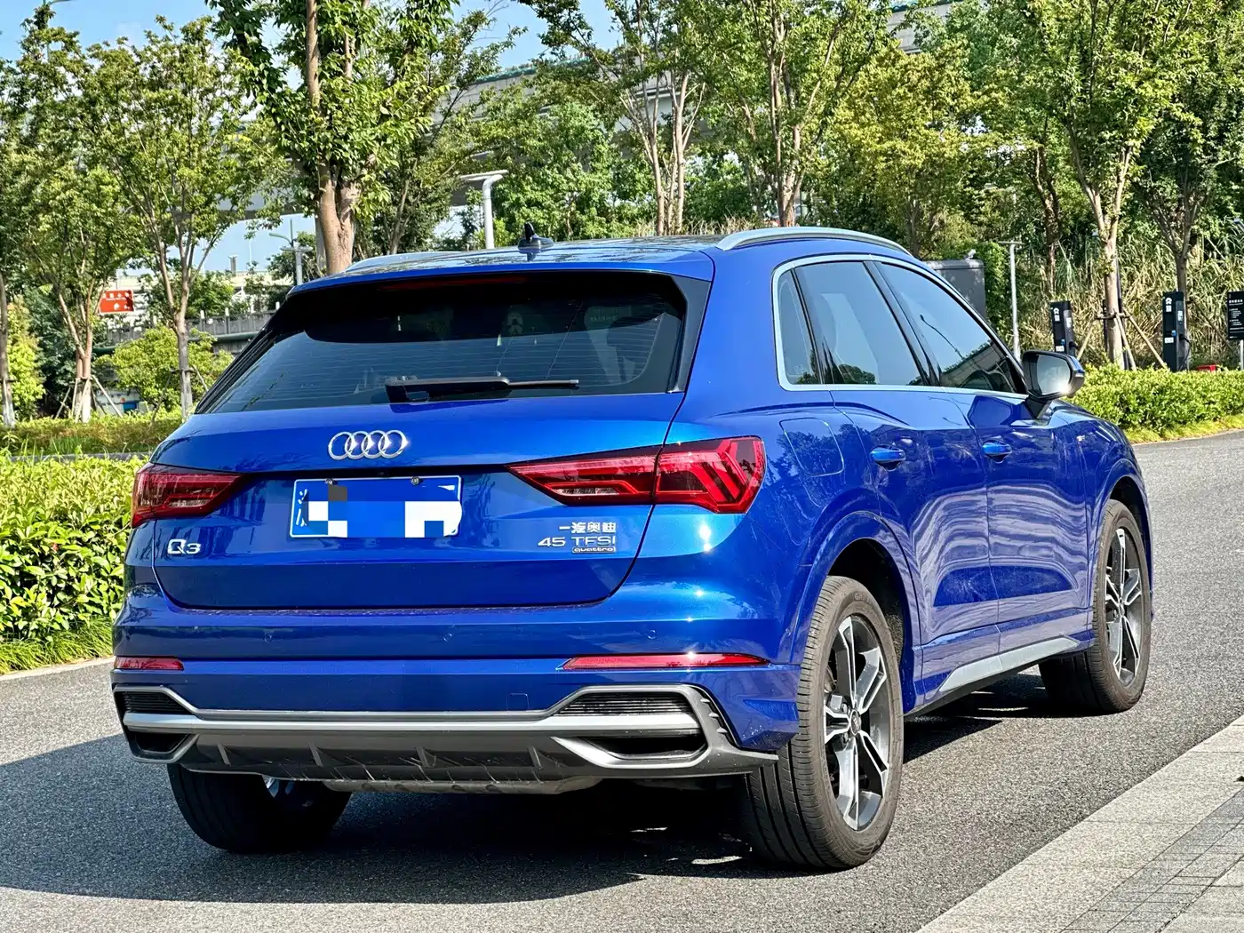 Фото 6 - Audi Q3