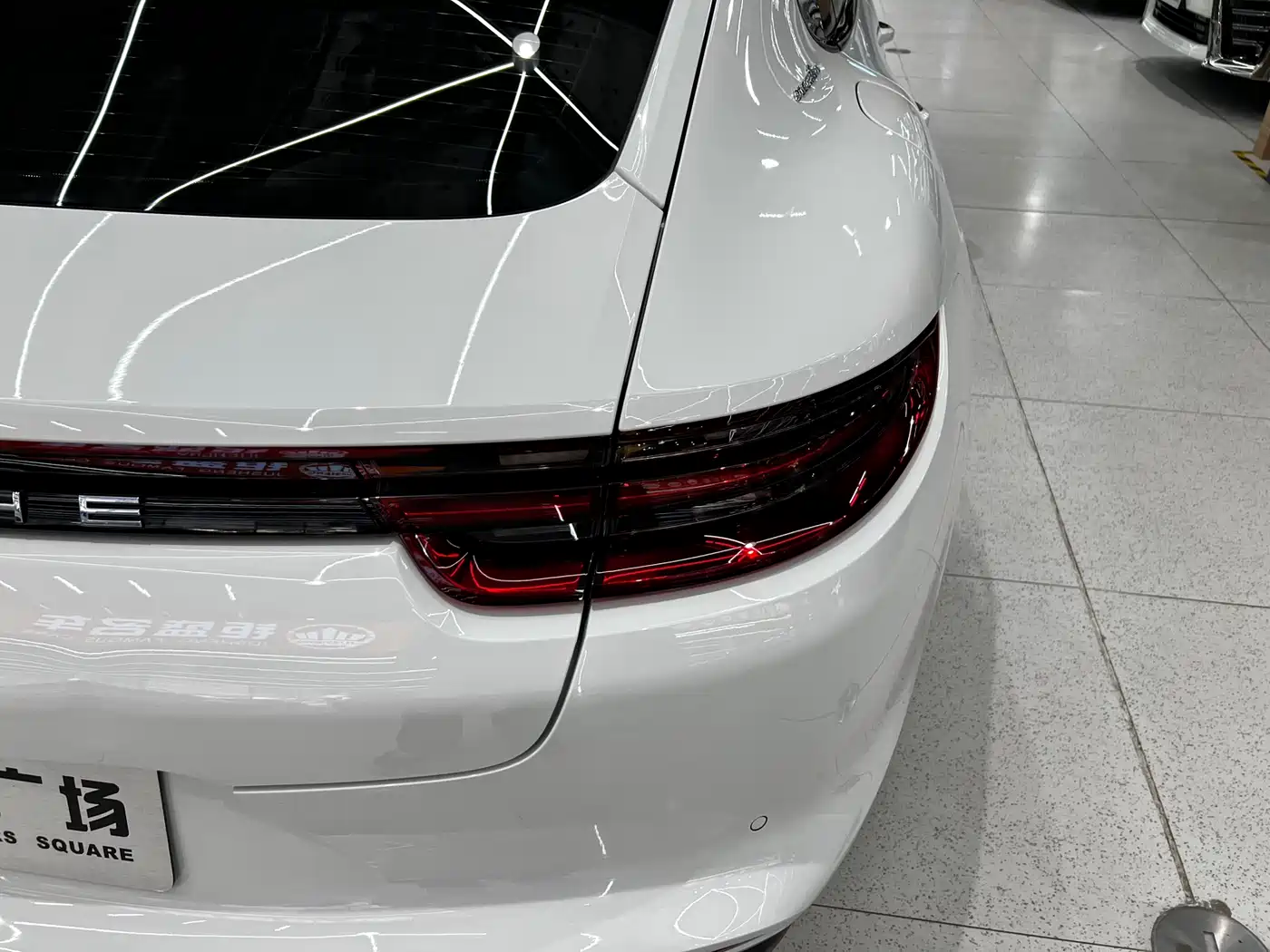 Porsche Panamera 2017 Panamera Executive Long Wheelbase 3.0T фото 15