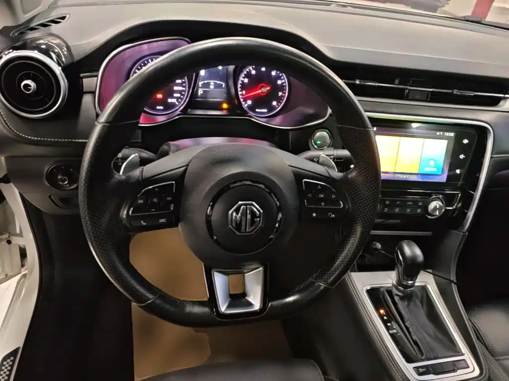 MG MG6 2018 2017 20T Automatic Luxury Smart Connect Version (China V)