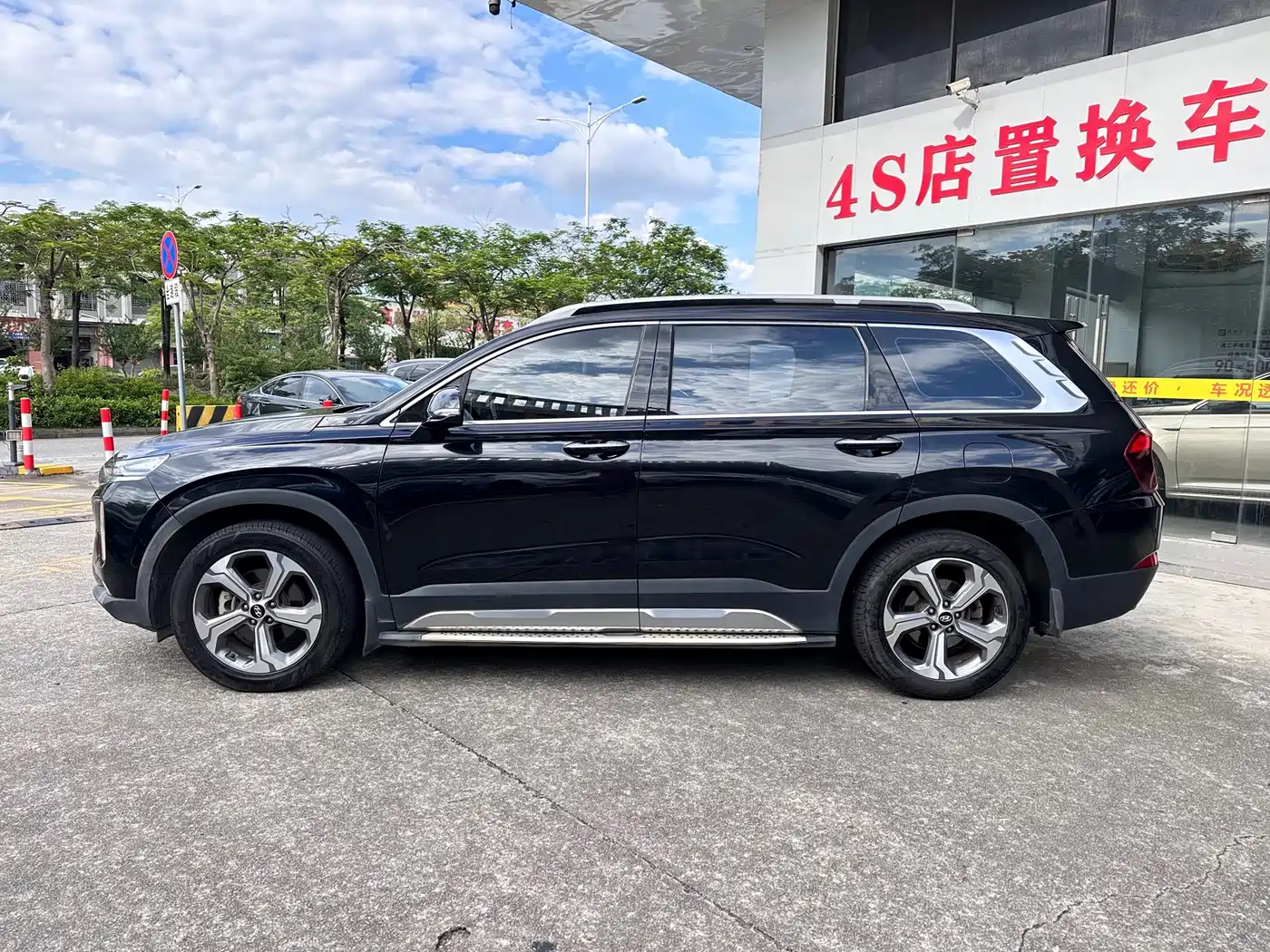 Фото 7 - Hyundai Santa Fe