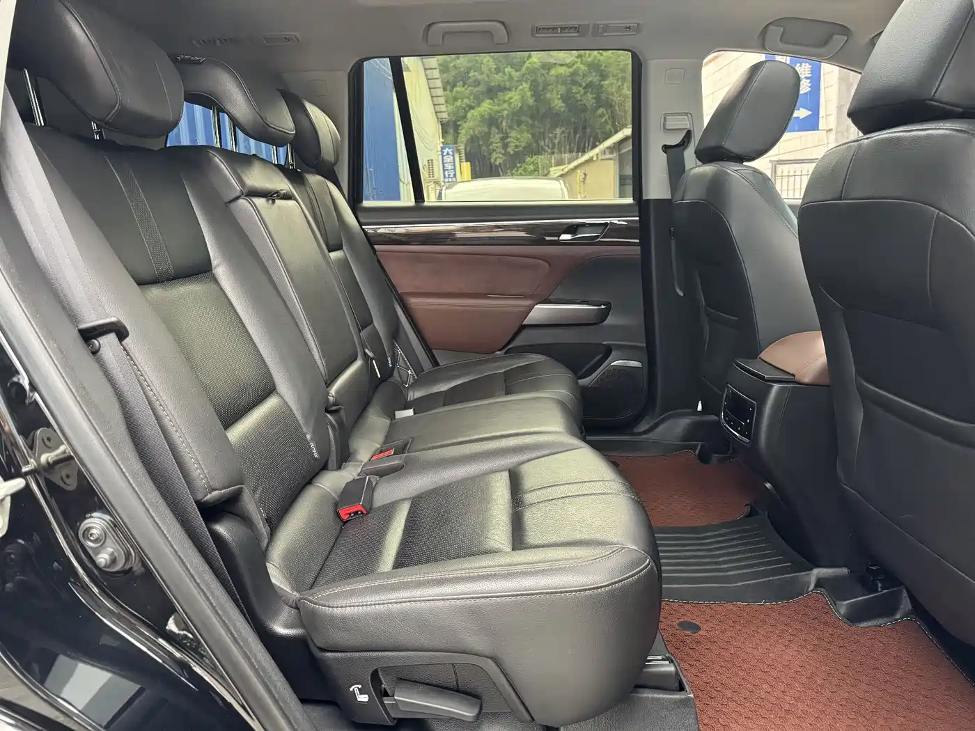 GAC Trumpchi Trumpchi GS8 2017 320T 2WD Luxury Smart Connect (7-seater) фото 7