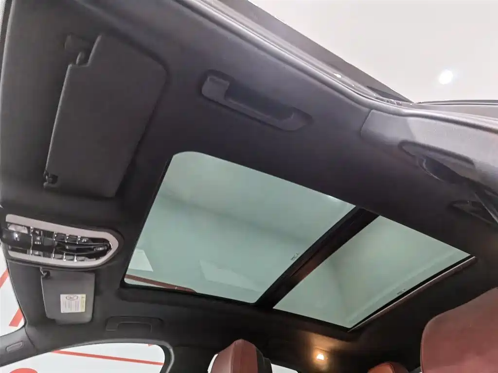 Porsche Macan 2021 Macan 2.0T фото 14
