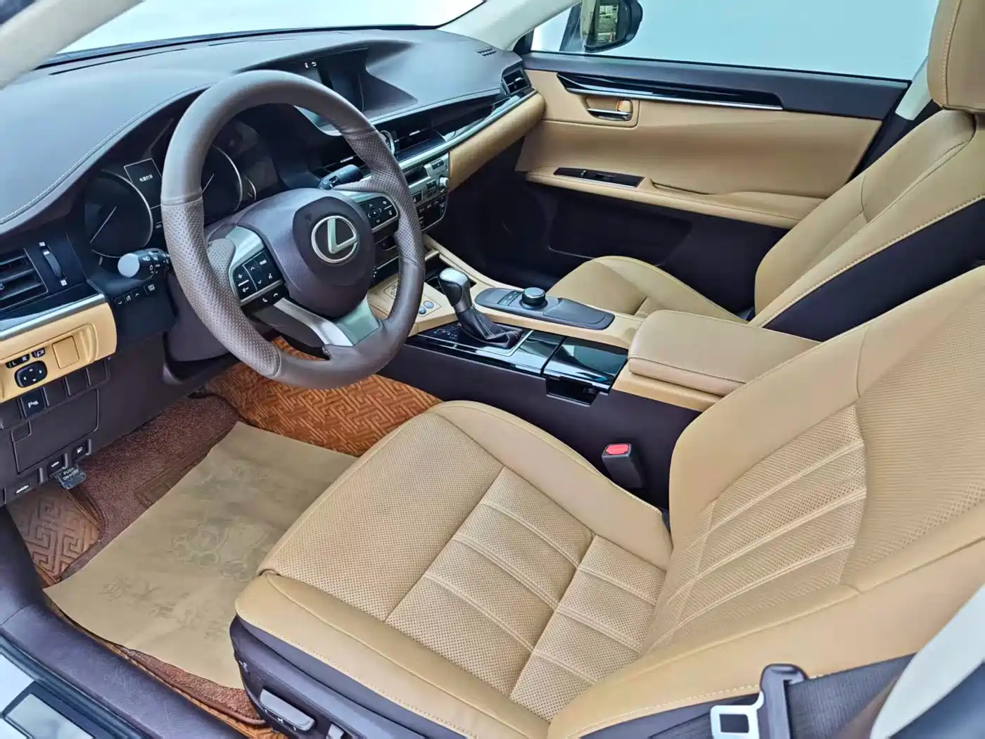 Lexus ES 2015 200 Elite Edition фото 6