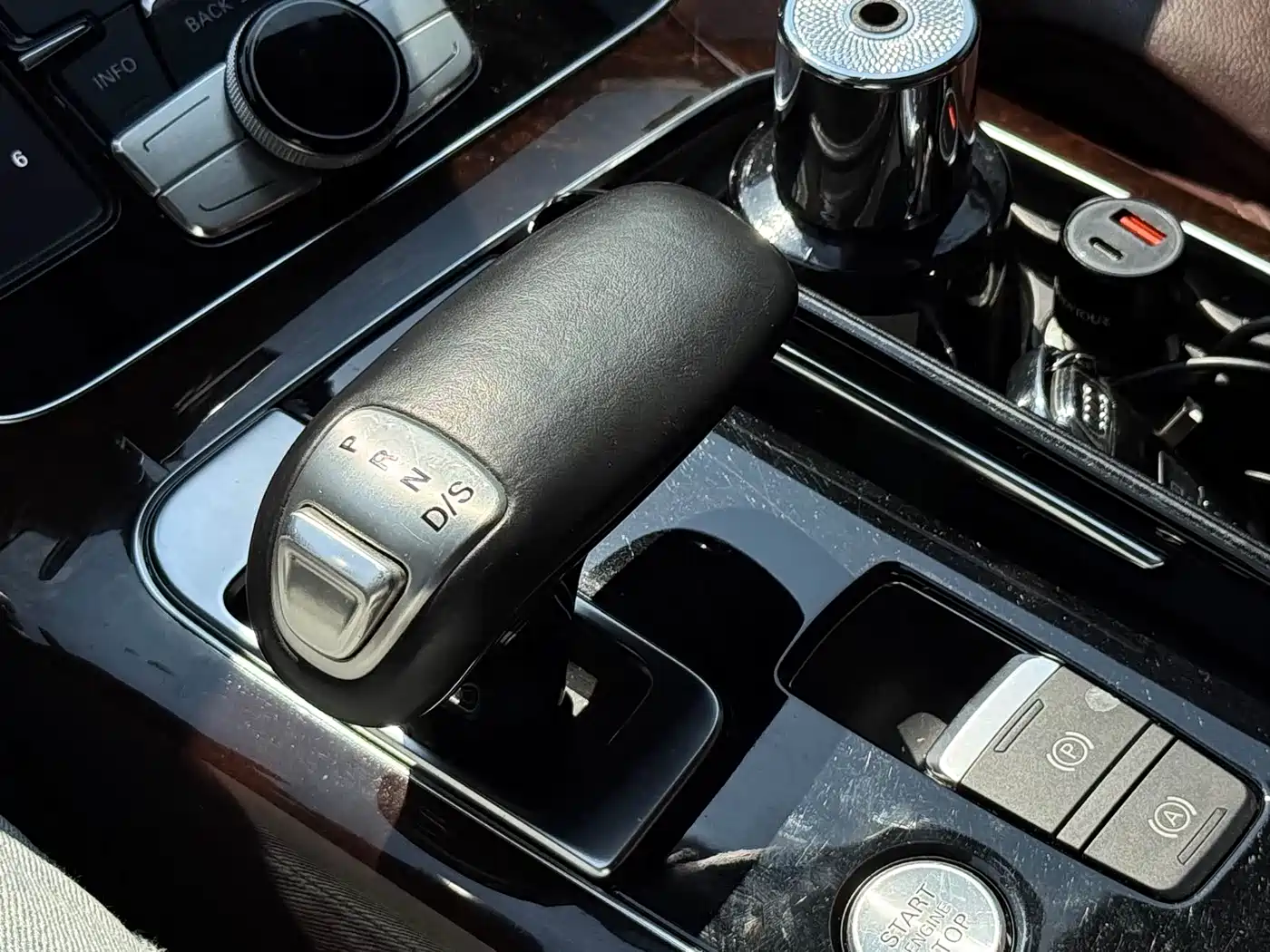 Audi A8 2014 A8L 45 TFSI quattro Comfort фото 13