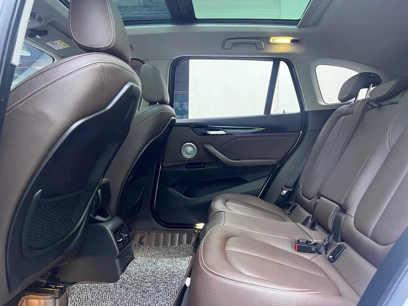 BMW X1 2021 sDrive25Li Leading фото 8