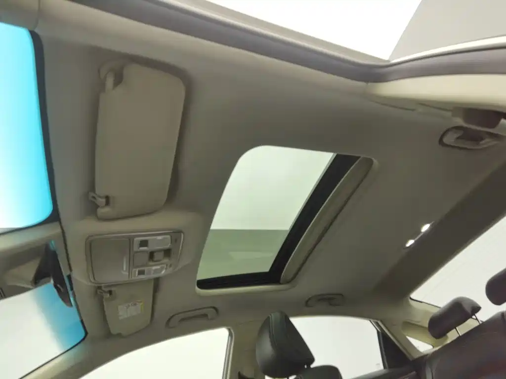 Photo 14 - Geely Emgrand GL