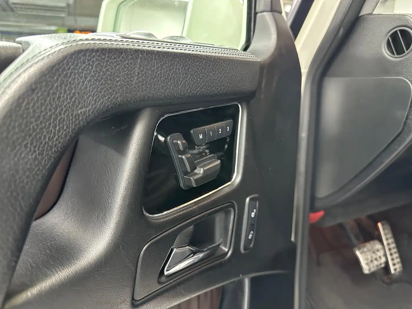 Mercedes-Benz G-Class AMG 2013 AMG G 63 фото 15