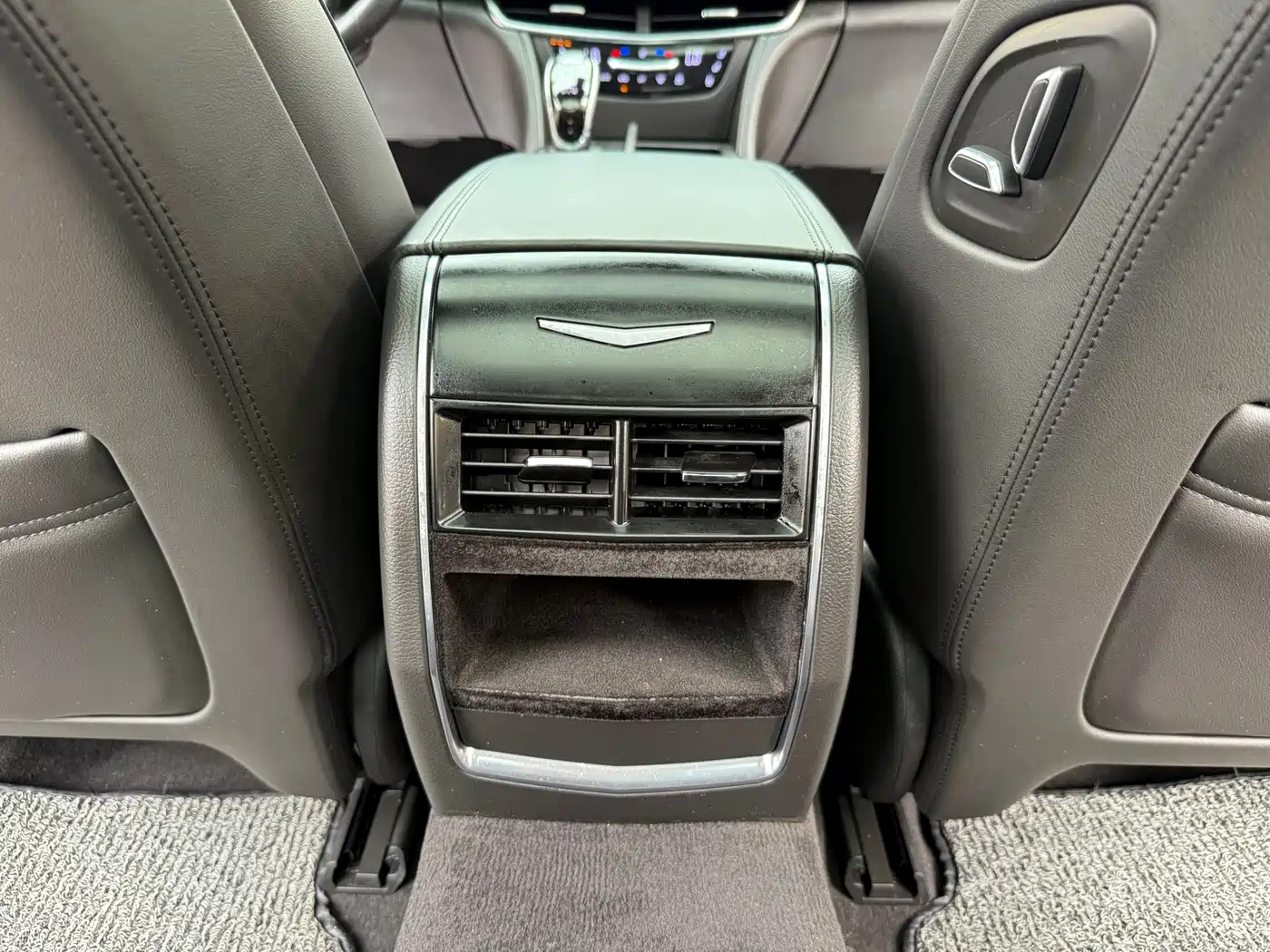 Cadillac CT6 2019 28T Leading Sport Model фото 29
