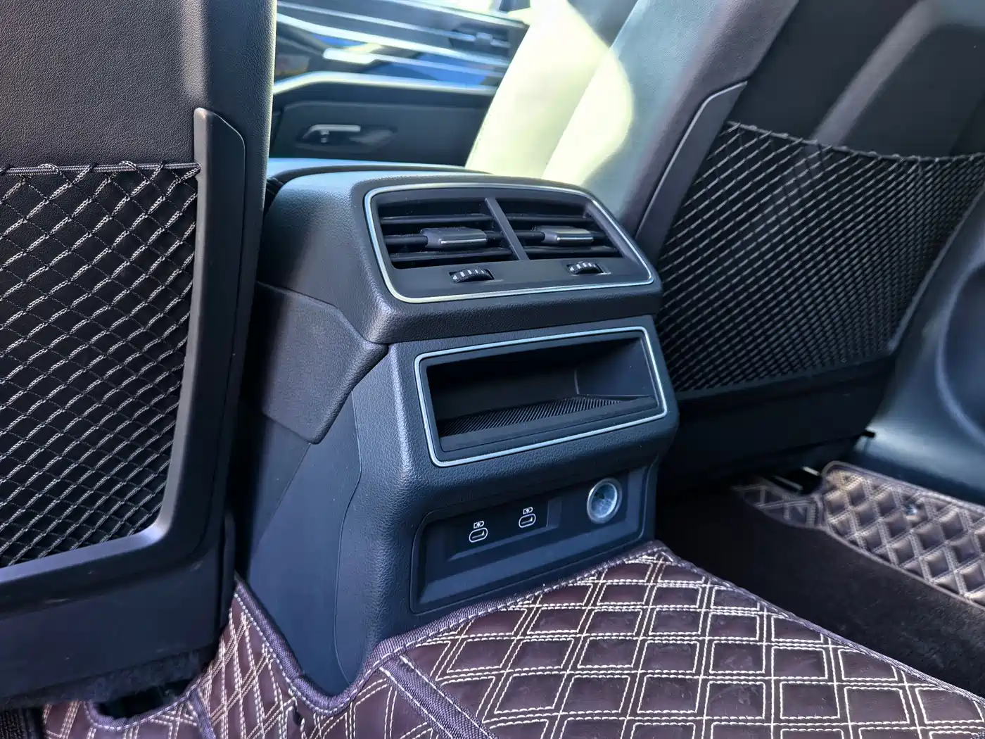 Audi A6L 2024 40 TFSI Luxury Elegance фото 16