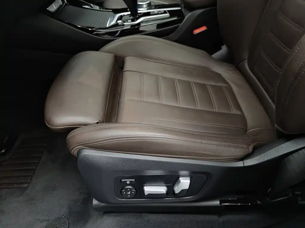 Фото 20 - BMW iX3