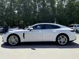 Photo 12 - Porsche Panamera New Energy