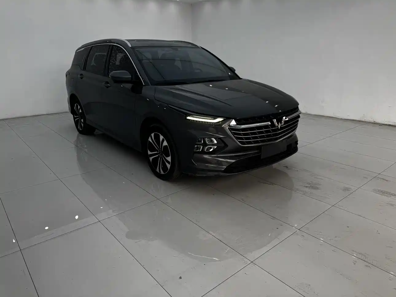 Wuling Motors Wuling Victory 2021 2020 1.5T CVT Flagship Business Class