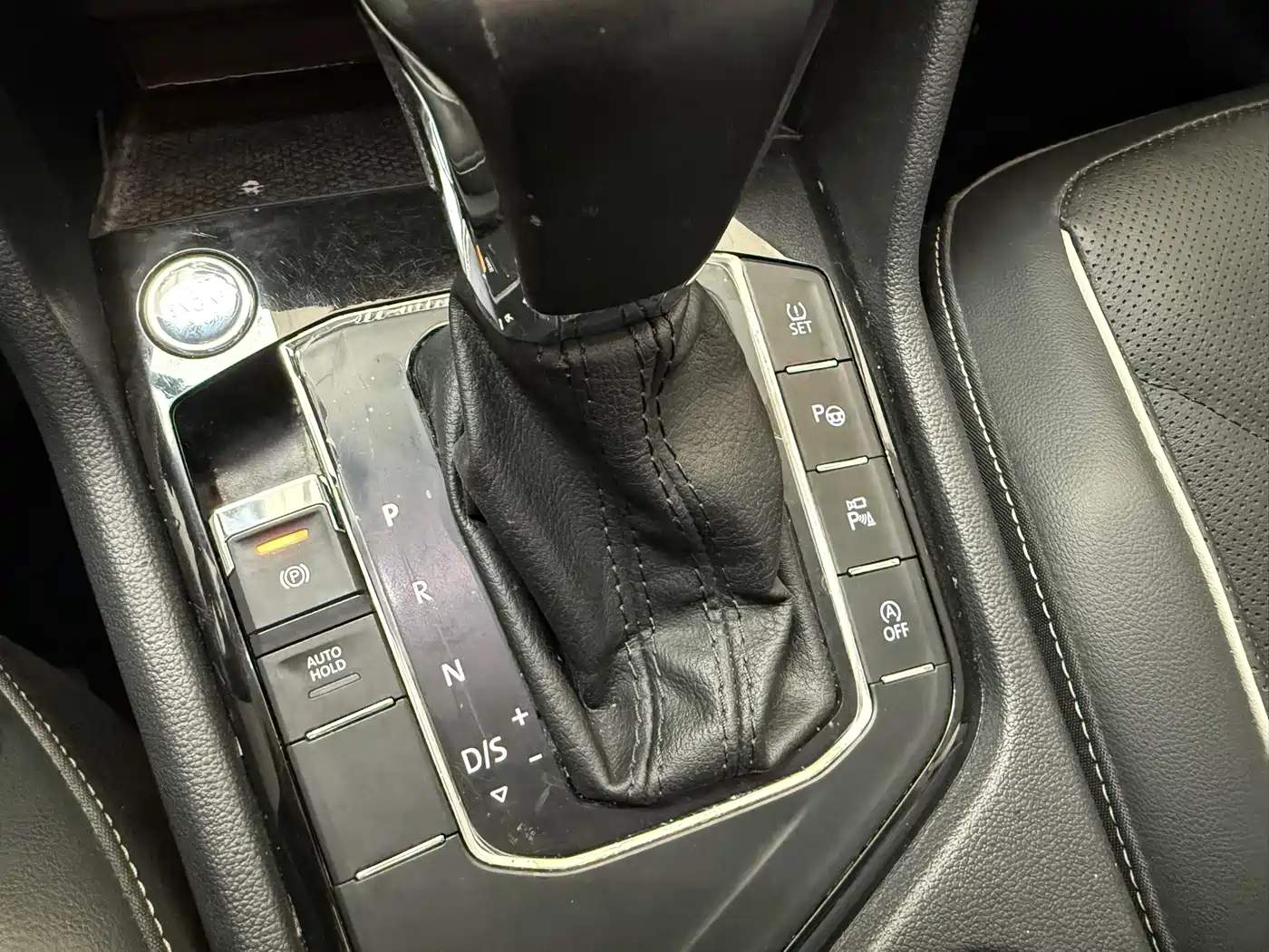 Volkswagen Tiguan L 2021 330TSI Automatic 2WD R-Line Flagship фото 19