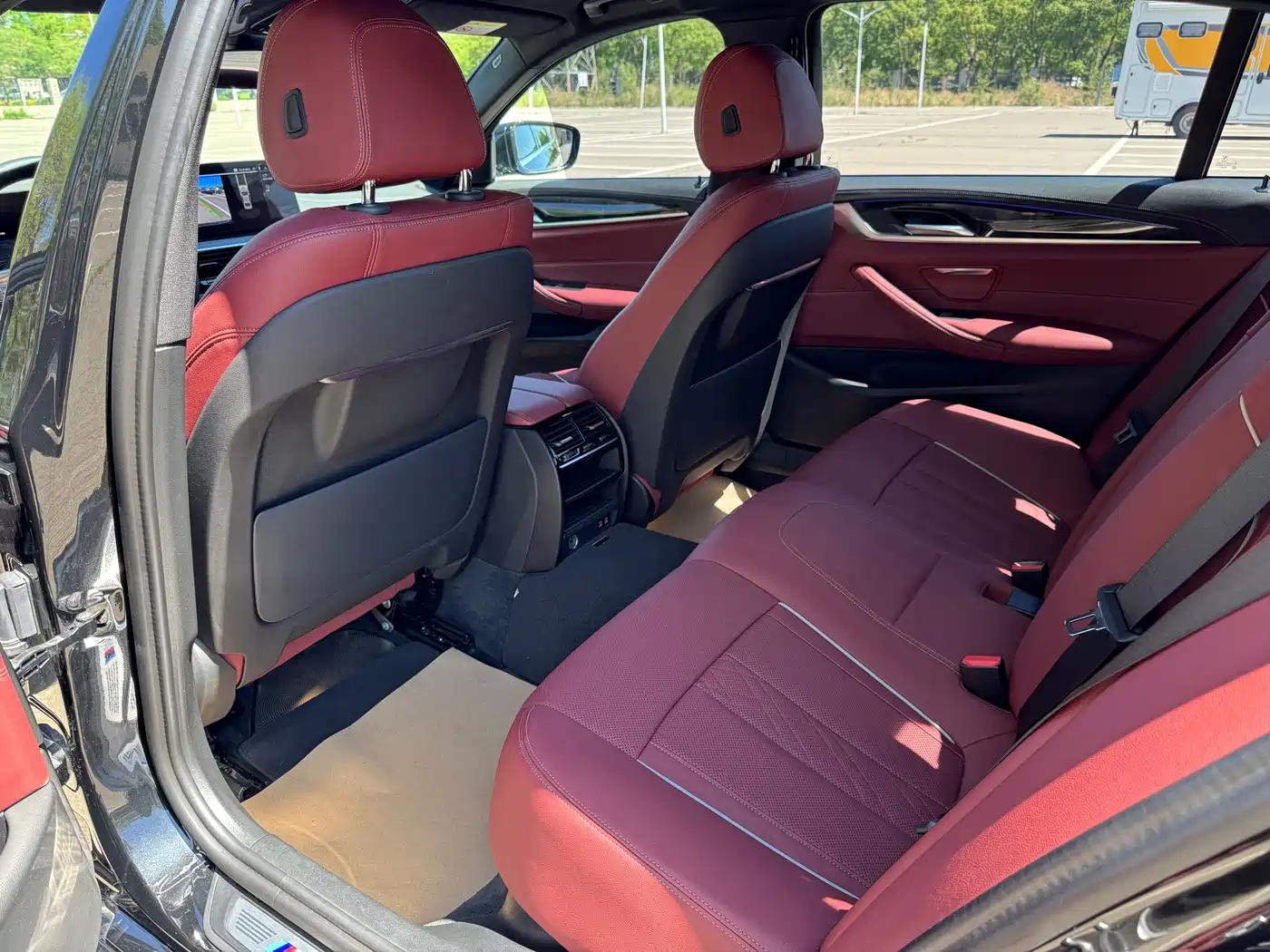 BMW 5 Series 2022 Model Second Facelift 525Li Luxury Package фото 11