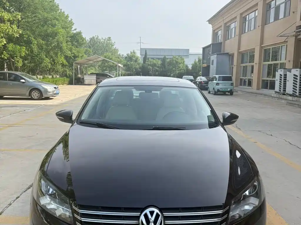 Volkswagen Passat 2011 2011 1.8TSI DSG Royal Edition