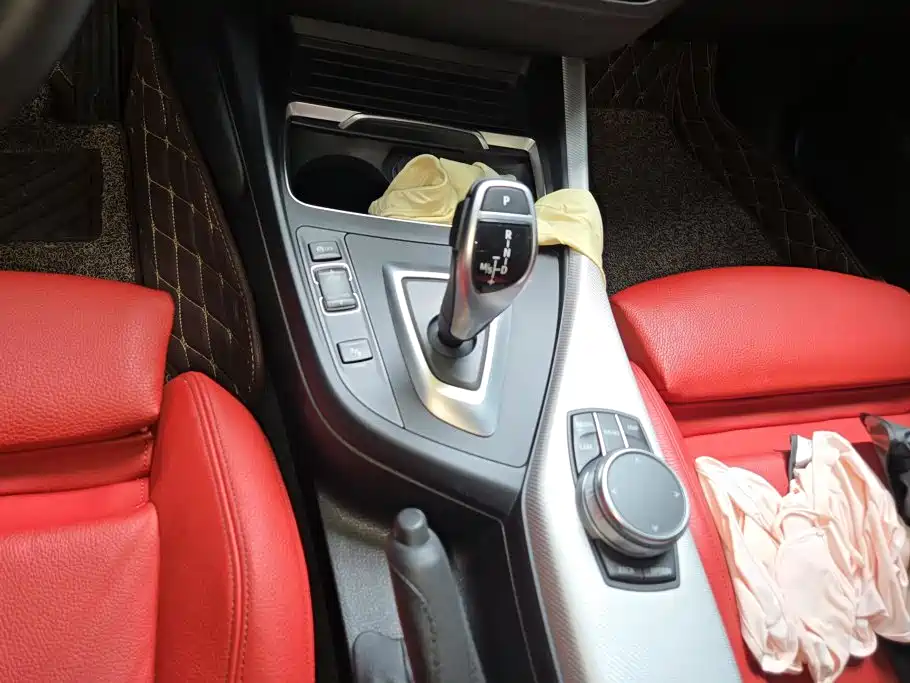Photo 16 - BMW 2 Series (Import)