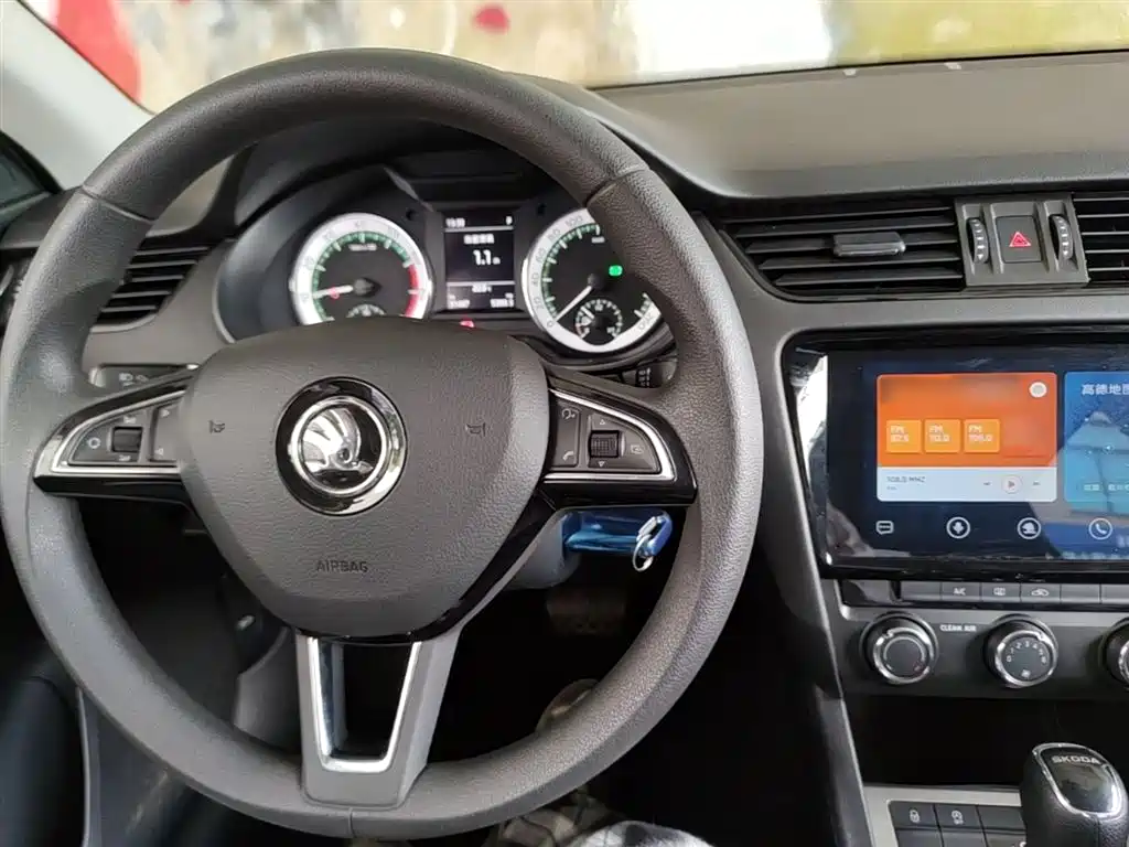 SKODA OCTAVIA