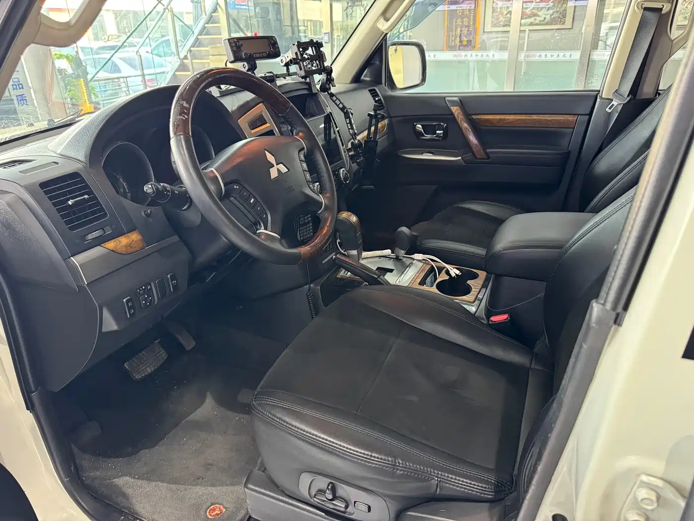 Mitsubishi Pajero (Import) 2019 3.0L Auto Comfort Version фото 10