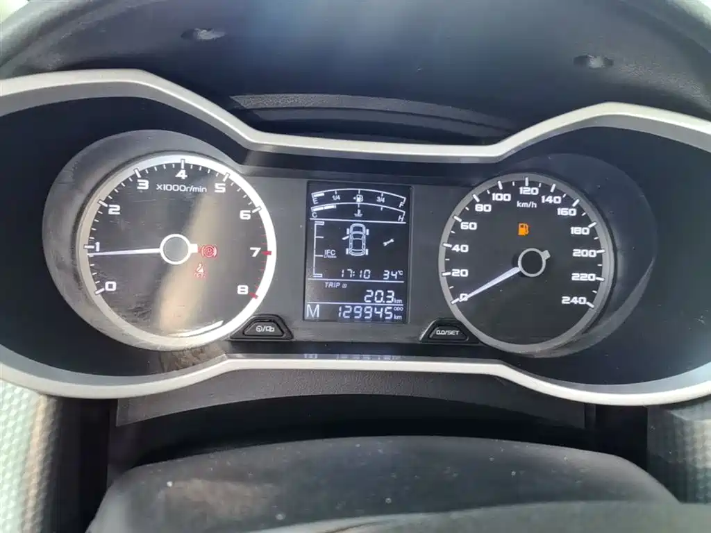 Фото 12 - Geely Emgrand GS