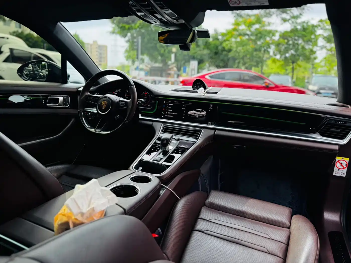Photo 10 - Porsche Panamera