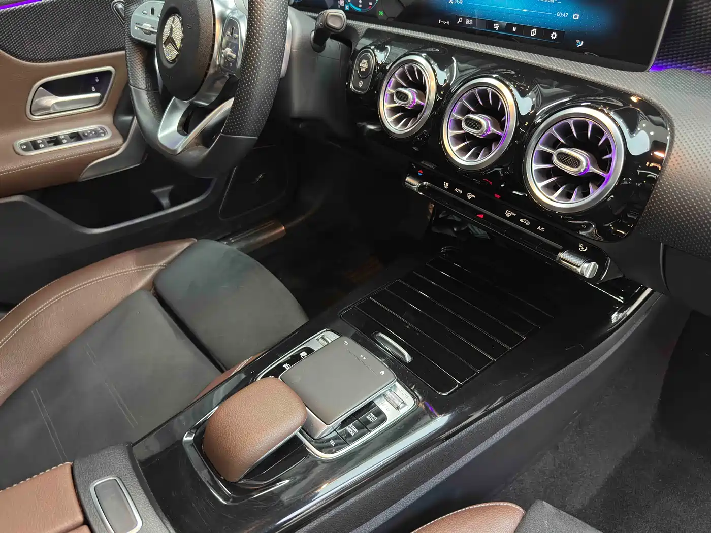 Mercedes-Benz A-Class 2019 A 200 L Sport Sedan фото 26