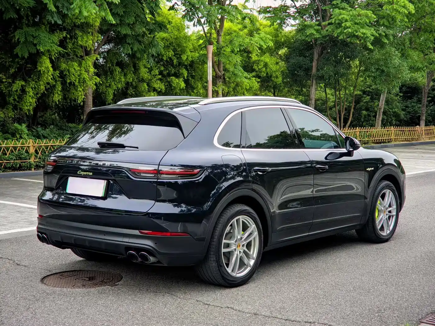 Porsche Cayenne New Energy 2023 2022 Cayenne E-Hybrid 2.0T Platinum Edition