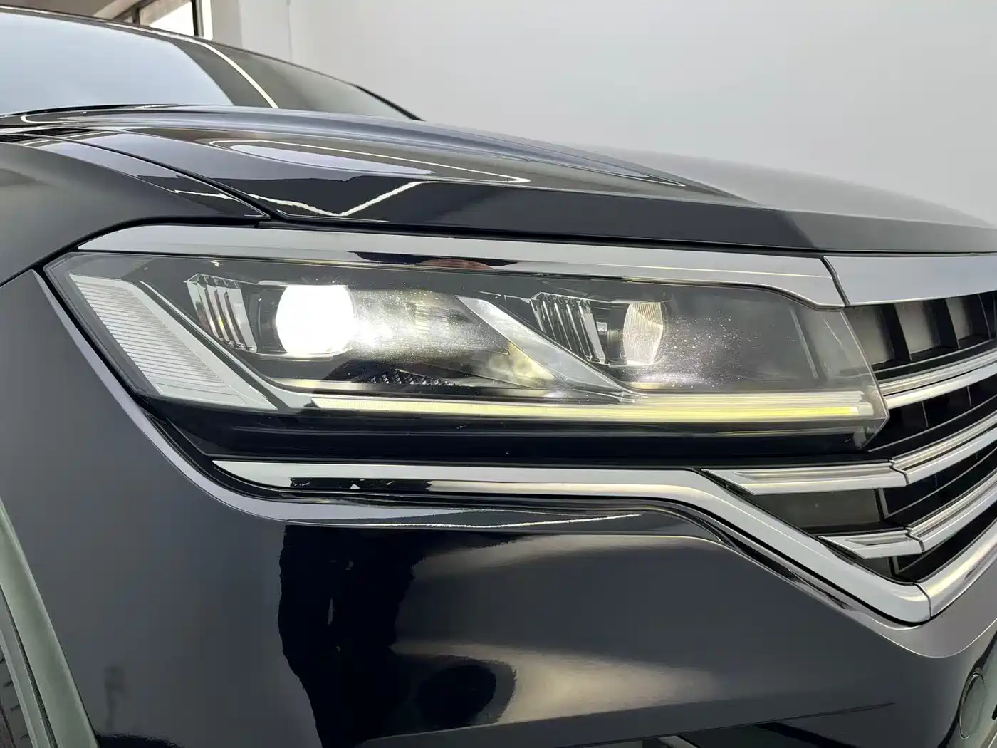 Volkswagen Touareg 2021 2.0TSI Pilot Special Edition фото 17