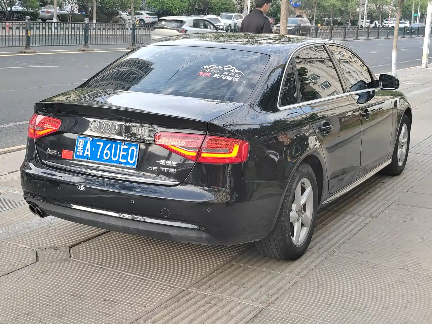 Audi A4L 2013 35 TFSI Automatic Comfort фото 4