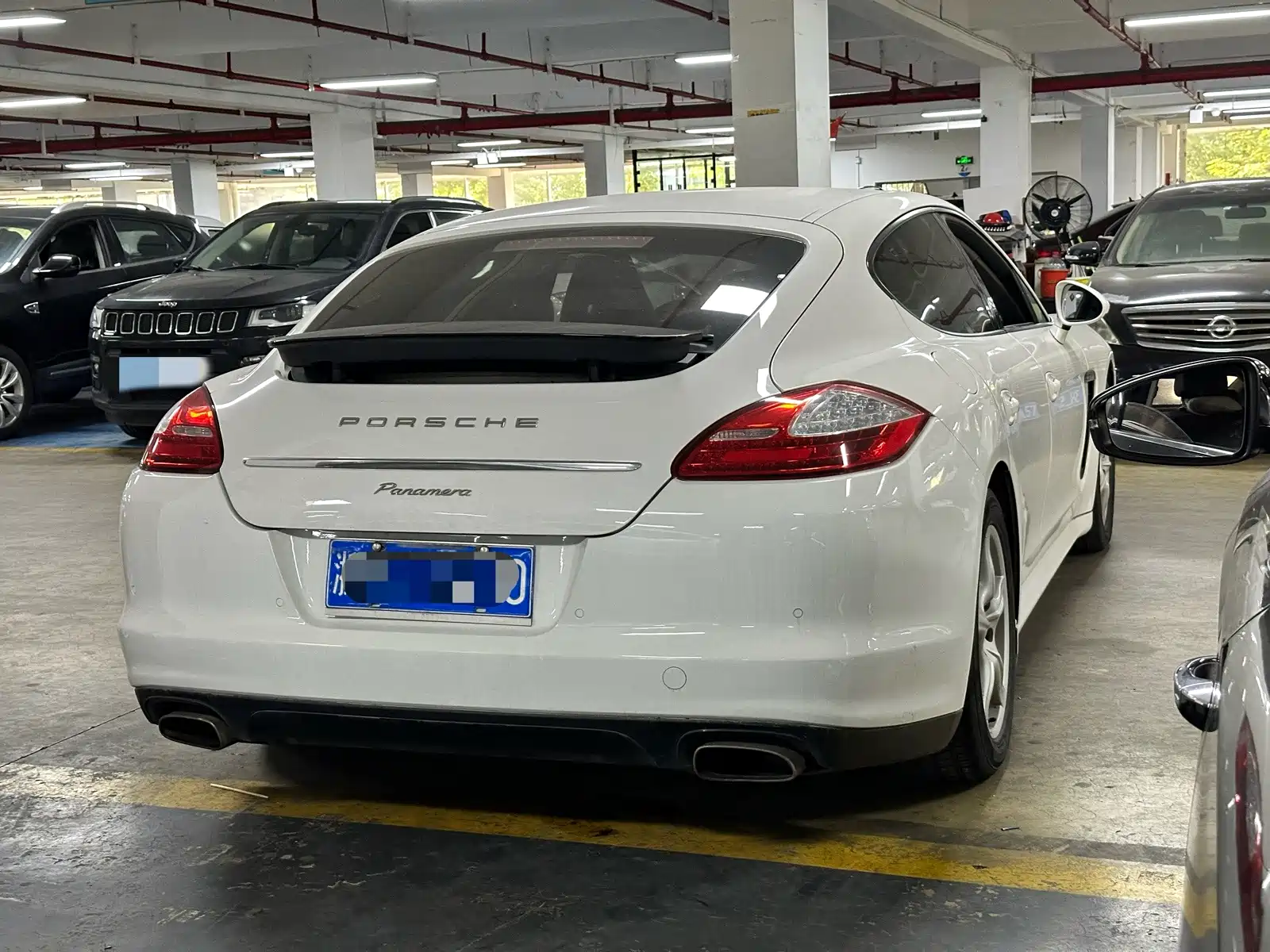 Photo 6 - Porsche Panamera