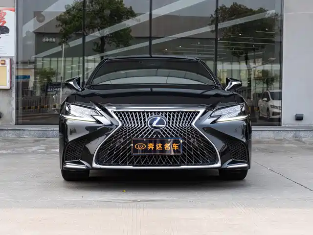 Lexus LS 2020 500h Luxury (China VI) — фото 2