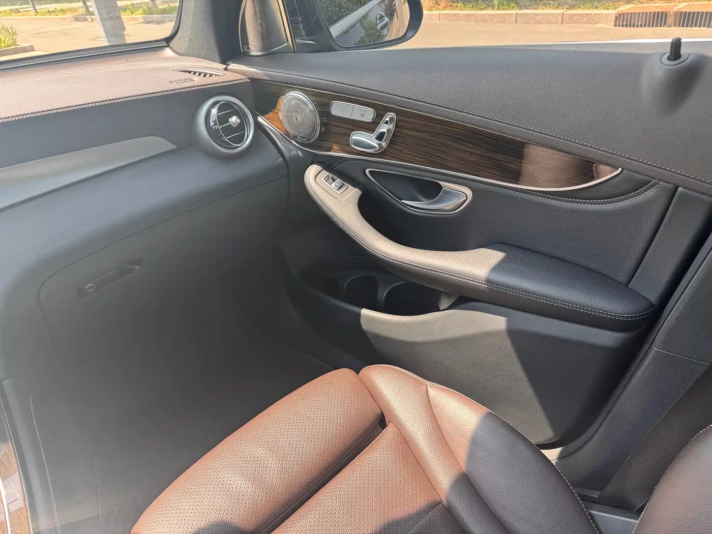 Mercedes-Benz GLC 2019 GLC 260 4MATIC Dynamic фото 14