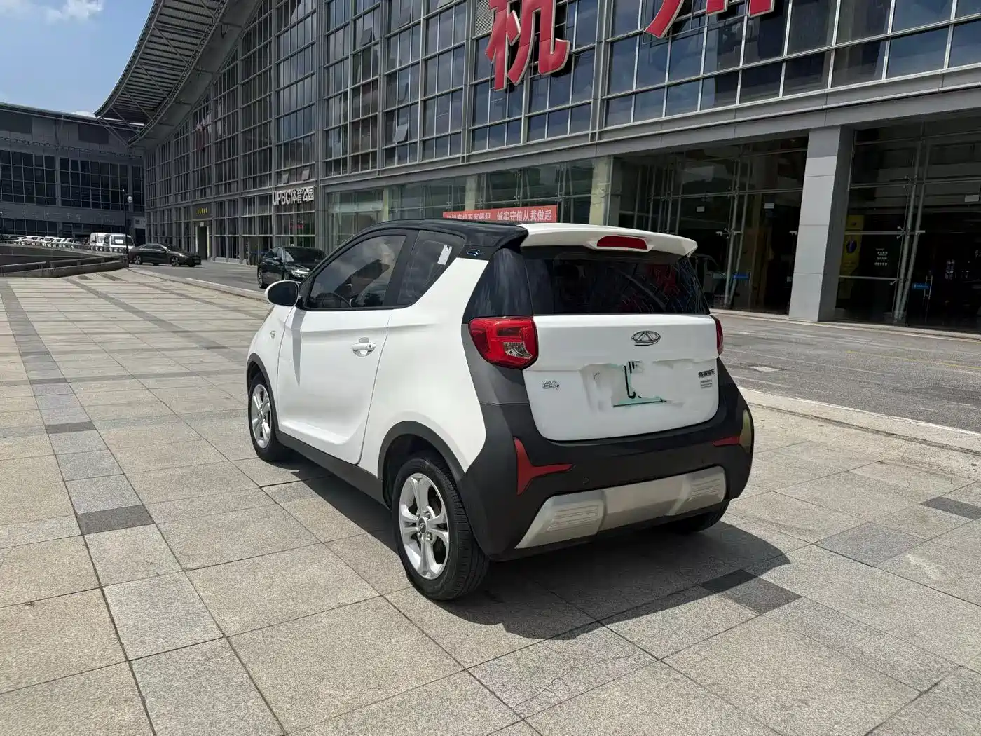 QQ New Energy Little Ant 2019 2018 400 4-Seater Premium Smart Edition