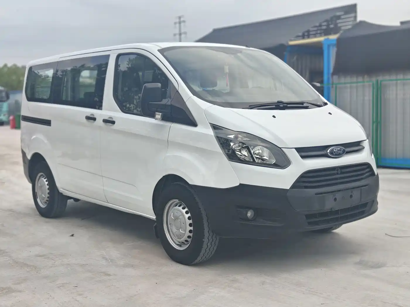 Ford Transit 2020 2019 2.0T Diesel Business Travel Short Wheelbase Low Roof 7-seater China VI