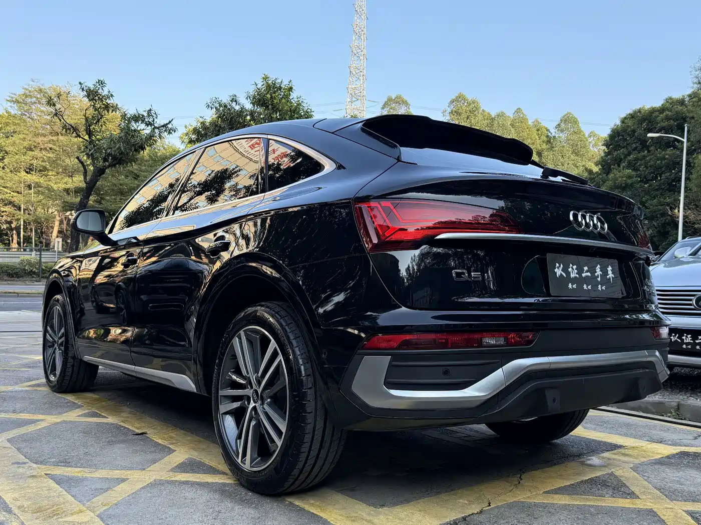 Audi Q5L Sportback 2022 Facelift 45 TFSI Luxury Style фото 5