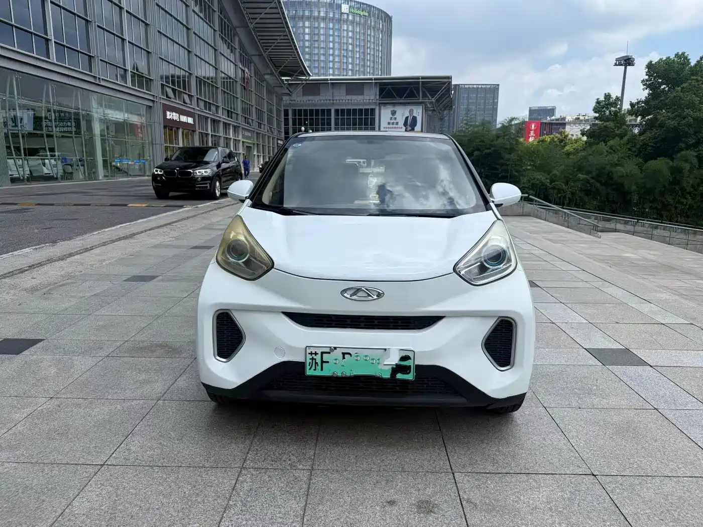 QQ New Energy Little Ant 2019 2018 400 4-Seater Premium Smart Edition