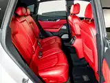 Photo 20 - Maserati Levante
