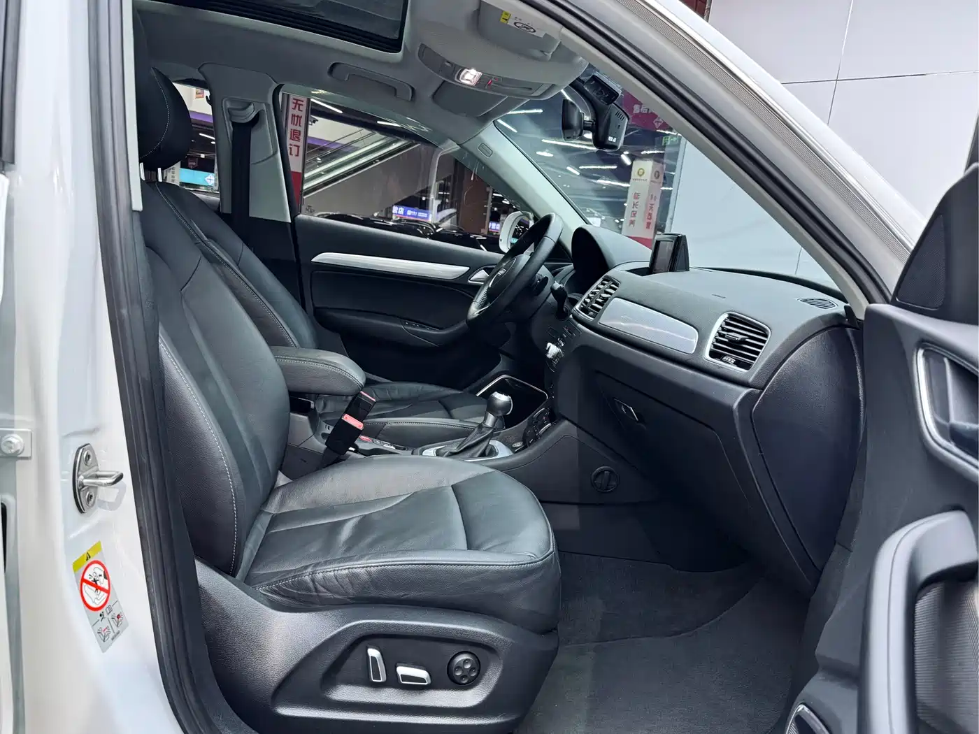 Audi Q3 2018 30th Anniversary Edition 30 TFSI Style фото 21